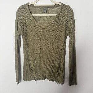Quinn olive green sweater size small